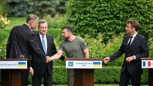Alemania, Francia e Italia apoyan la candidatura de Ucrania a la Unión Europea