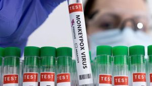Viruela del mono: Reino Unido detectó nueva variante genética del virus