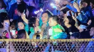 VIDEO: René Valdivieso le roba el show a La Bichota