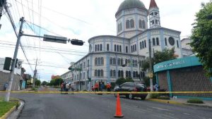 Restringen paso por la zona de la iglesia Don Rúa por la formación de una cárcava