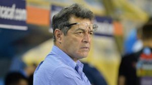 Hugo Pérez regaña a FAS y exige en redes sociales que mejore