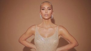 Kim Kardashian causó daños al vestido de Marilyn Monroe