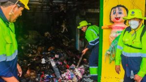 Incendio acabó con piñatería en la avenida España, San Salvador