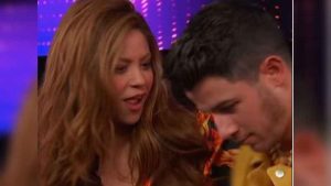 “Quiero ver tus movimientos”: Shakira reta a Nick Jonas y queda impresionada luego de que él “le bailara”