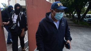Fotos: FGR realiza allanamiento en Fesfut por presunto lavado de dinero