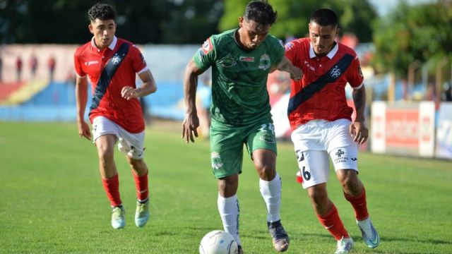 CD Dragón detiene entrenos por falta de fútbol en El Salvador