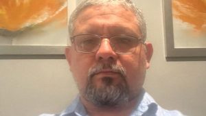 César Fuentes, salvadoreño en EE. UU.: “Ley del voto exterior es para favorecer al oficialismo y manipular a la diáspora”