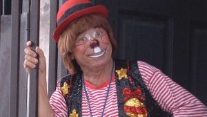 “Aún vive Chirajito”. Mural del famoso payaso salvadoreño causa sensación en TikTok