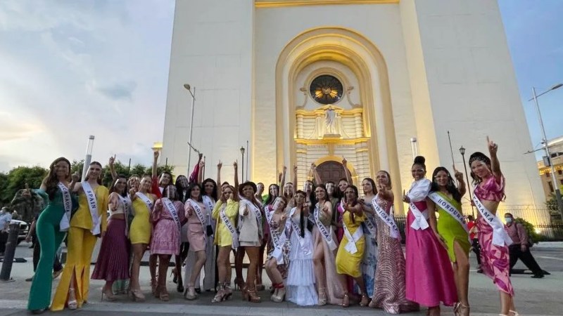 Candidatas de Miss Teen Mundial pasearon por el Centro Histórico de San  Salvador - Noticias de El Salvador