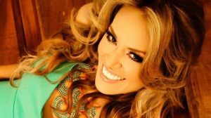 Luciana Sandoval se recupera de enfermedad y hace su gran regreso a la televisión