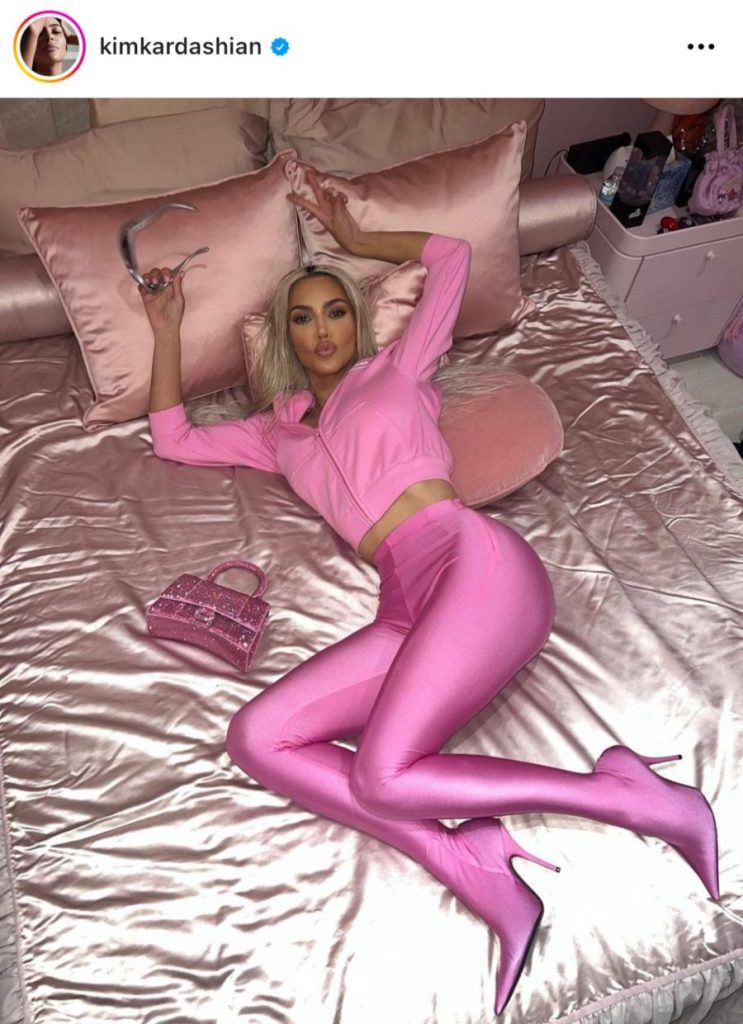 Barbie Barbiecore Rosado Kim Kardashian