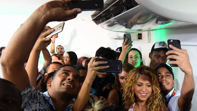 Actualmente, la famosa colombiana recibe gran apoyo de sus fans, ante la separación del padre de sus hijos, Piqué. Foto / Archivo AFP