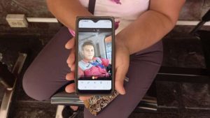“Quiero despedirme de él”: Madre busca a joven desaparecido hace 4 años en Apopa