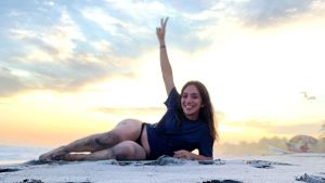 ¡HERMOSA! Las espectaculares fotos de Esmeralda Ayala en la playa