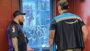 Policías en Nueva York se hacen pasar por repartidores para arrestar a delincuentes sexuales