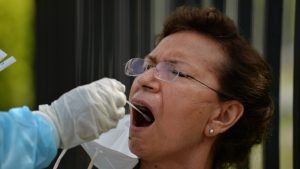 Colegio Médico pide mantener medidas de higiene ante brote de covid y aumento de diarreas