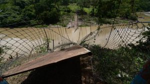 FOTOS: 300 familias incomunicadas tras caída de puente en San Miguel por lluvias