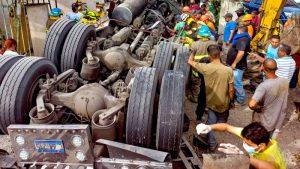 Conductor murió al chocar contra paredón en Sonsonate