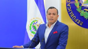 "Mejor que nos dé una risa nerviosa", dice ministro de Hacienda ante pregunta sobre el presupuesto del Estado para 2023