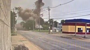 VIDEO: Momento en que una casa explota en Indiana dejando 3 muertos