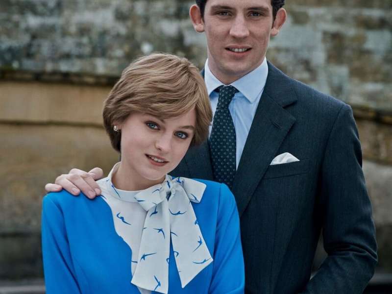 Emma Corrin y Josh O'Connor, interpretando a los jóvenes Diana y Carlos en la serie "The Crown". Foto/Netflix