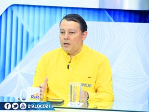 "Tenemos que ir cambiando esa visión que los automovilistas están por encima de los peatones", dice viceministro de Transporte