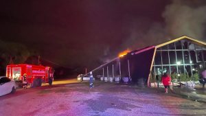 Al menos 13 muertos y 37 heridos tras un incendio en una discoteca de Tailandia