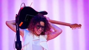 Guitarrista de Karol G y Luis Fonsi, Sus Vásquez, dará una Master Class en El Salvador