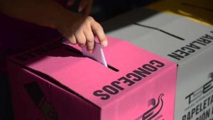 Tres de cada diez personas prefiere un cambio de partido gobernante en su municipio, señala encuesta
