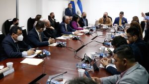 TSE está fuera del tiempo para aplicar voto electrónico por Internet en el exterior
