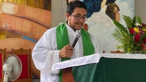Nicaragua: sacerdote Óscar Benavidez fue llevado al centro de torturas “El Chipote”