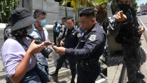 Sucesos 2022: Espionaje, exilio y mordaza, la situación de la prensa en El Salvador
