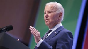 Biden: la guerra de Ucrania "refuerza la urgencia" de abandonar las energías fósiles