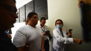 Luis Rivas, tuitero crítico del Gobierno, deberá pagar 10,000 dólares mientras sigue el proceso en su contra