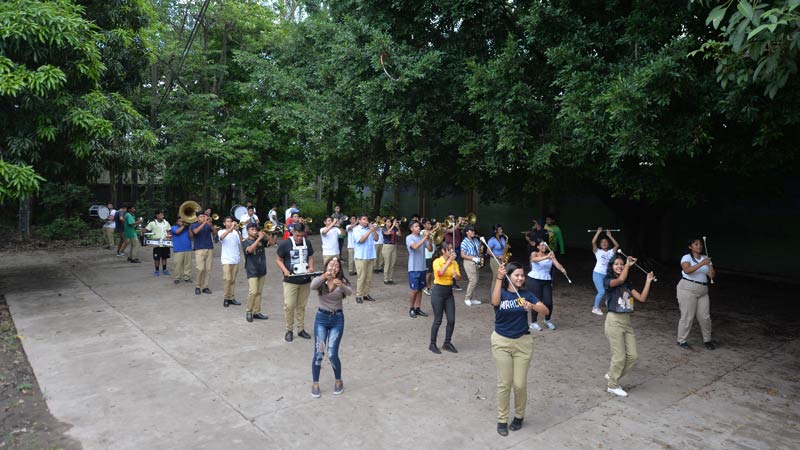 Cachiporras- INFRAMEN- INTI- desfile, 15-ceptiembre-el salvador- banda de paz- musical