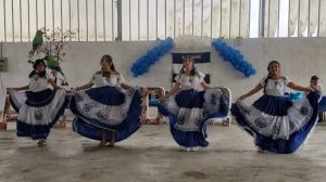 FOTOS. Salvadoreños en Italia inauguran el mes cívico
