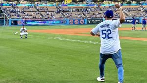 Dodgers celebran el «Día de la Herencia Salvadoreña» y recibe a