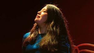 Salvadoreña Carol Hills anuncia que ya es miembro de la Academia Latina de la Grabación