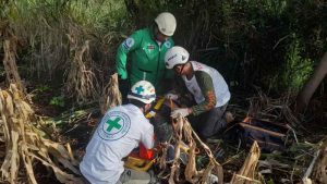 Policía muere en múltiple accidente en Santa Ana; autoridades procesaban hallazgo de vehículo con mercadería de contrabando