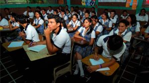 Educación estudia que el bachillerato general sea de tres años