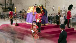 Reino Unido le prohíbe a la delegación china entrar a la capilla ardiente de Isabel II