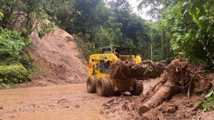 "Las tierras se han aflojado por las lluvias": Habitantes de Panchimalco temen por sus vidas