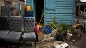 El huracán Fiona es elevado a la categoría 4 y avanza a las Bermudas