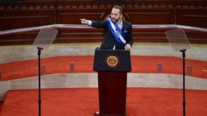 La mayoría de la población está de acuerdo con reelección, aunque desconoce la Constitución, dice encuesta UFG