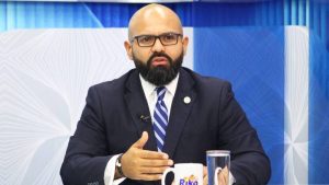 "Ayer se consolidó el irrespeto a la Constitución", según el vicepresidente de Arena