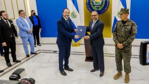 Gobierno pide a telefónicas que almacenen imágenes y documentos de sus usuarios