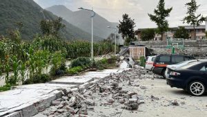 VIDEO. Impactante sismo de 6.8 en China causó más de 40 muertos