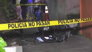 Motociclista murió tras ser impactado por un vehículo en San Salvador