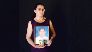 Ana lucha por encontrar a su hijo desaparecido en 2011