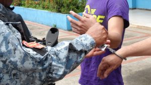 Pastor seguirá preso porque lo acusan de agresión sexual a una feligrés en Nahuizalco